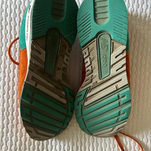 New Balance 1500 Coastal Cuisine Lobster Running Shoes. - Picture 4 of 5